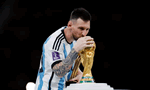 lionel mess kisses world cup